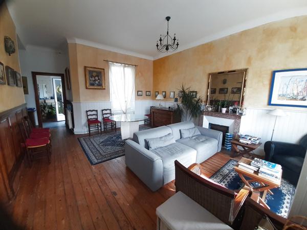 Maison 7 pièce(s) 6 chambre(s) 200 m²