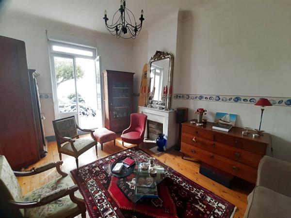 Maison 7 pièce(s) 6 chambre(s) 200 m²