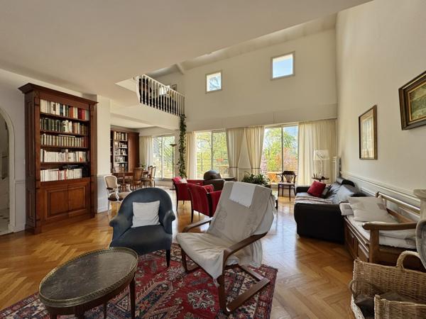 Appartement  6 pièce(s)  4 chambre(s)  147.32 m²