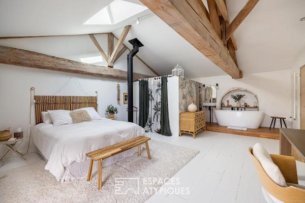 Maison ancienne avec jardin et piscine