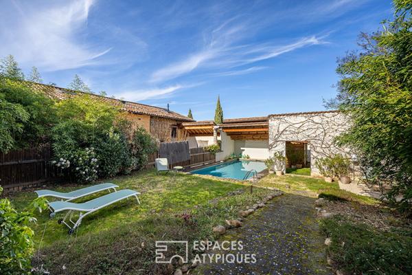 Maison ancienne avec jardin et piscine