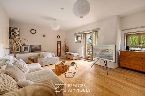 Maison ancienne avec jardin et piscine