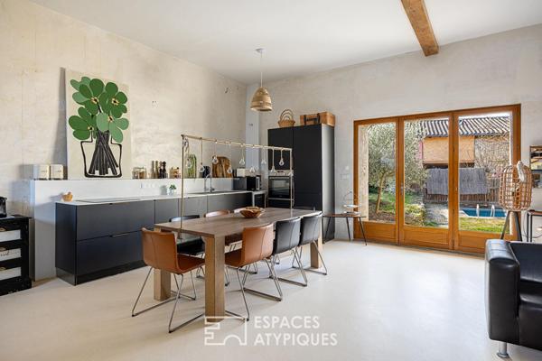 Maison ancienne avec jardin et piscine