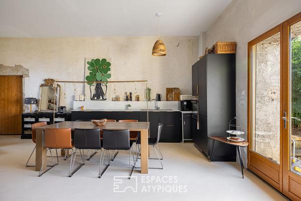 Maison ancienne avec jardin et piscine