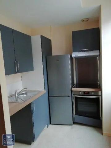 Appartement à louer 3 pièces 62.17m² Saint-Amand-Montrond (18200)
