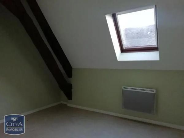 Appartement à louer 3 pièces 62.17m² Saint-Amand-Montrond (18200)