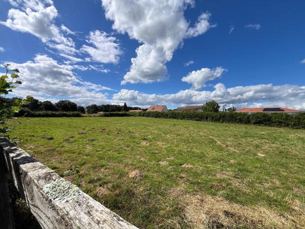 EXCLUSIVITÉ – Terrain à bâtir de 1 900 m² à Fontenay