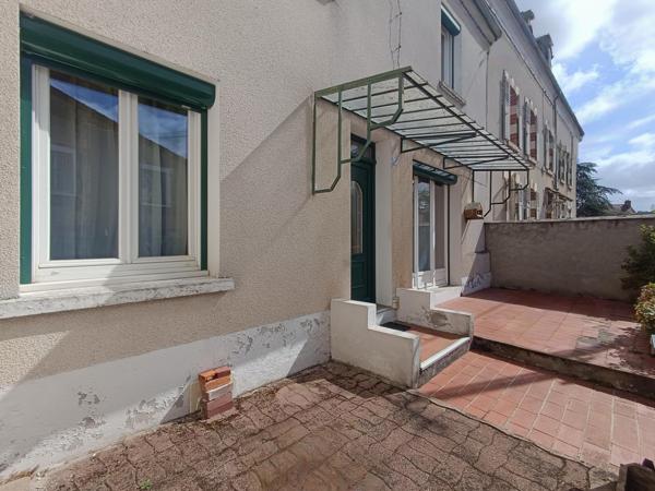5 MN DE COSNE SUR LOIRE MAISON 5 CHAMBRES de 178 m²