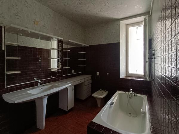 5 MN DE COSNE SUR LOIRE MAISON 5 CHAMBRES de 178 m²