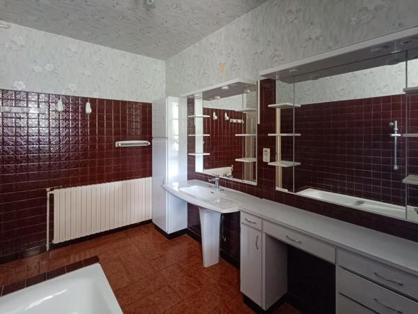 5 MN DE COSNE SUR LOIRE MAISON 5 CHAMBRES de 178 m²