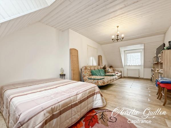 Maison familiale 152 m² – 5 chambres – Sous-sol complet – Piscine chauffée – Bourg de La Chapelle-Caro