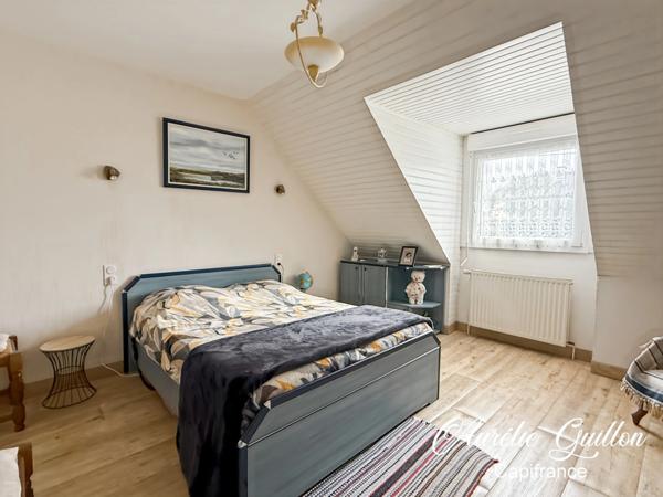 Maison familiale 152 m² – 5 chambres – Sous-sol complet – Piscine chauffée – Bourg de La Chapelle-Caro