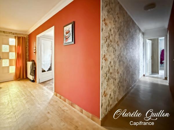 Maison familiale 152 m² – 5 chambres – Sous-sol complet – Piscine chauffée – Bourg de La Chapelle-Caro