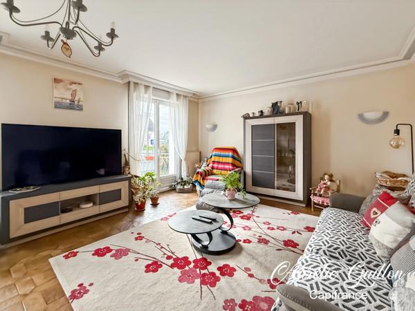 Maison familiale 152 m² – 5 chambres – Sous-sol complet – Piscine chauffée – Bourg de La Chapelle-Caro