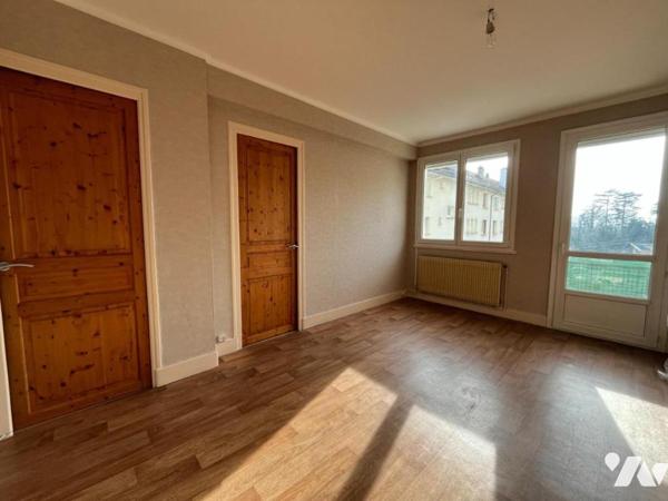 APPARTEMENT T4 AVEC GARAGE