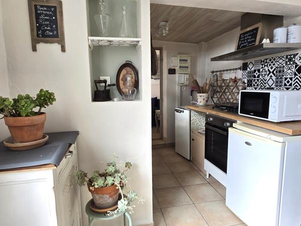 Maison avec appartement indépendant, garage et terrasses, vue Alpilles