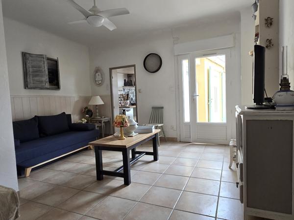 Maison avec appartement indépendant, garage et terrasses, vue Alpilles