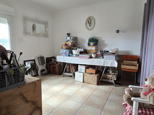 Maison avec appartement indépendant, garage et terrasses, vue Alpilles