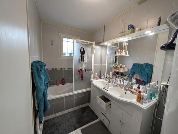 Maison plain-pied- 4 chambres – belle pièce de vie- charmant jardin à Saint-Lyphard (44)