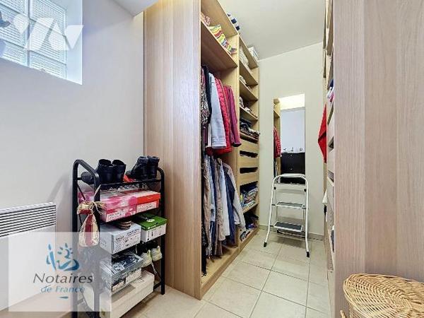 EN EXCLUSIVITE CHEZ VOTRE NOTAIRE 

A VENDRE - MAISON INDIVIDUELLE  EN SEMI PLAIN PIED - 3 CH...