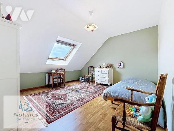 EN EXCLUSIVITE CHEZ VOTRE NOTAIRE 

A VENDRE - MAISON INDIVIDUELLE  EN SEMI PLAIN PIED - 3 CH...