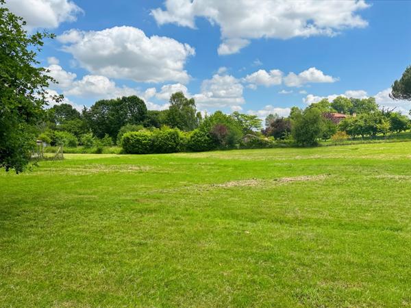 Dpt Gers (32), à EAUZE (32) terrain à vendre de 4586 m2