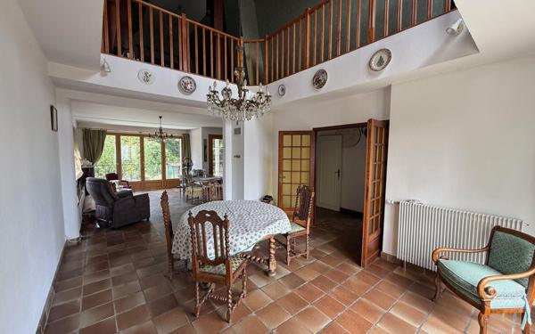 Maison à vendre    6 pièces •  Saint-Denis-en-Val
