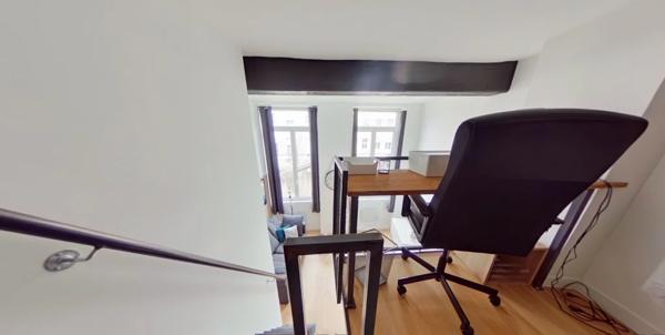 STUDIO A LOUER - LYON 1ER ARRONDISSEMENT Normale-Chartreux 36.1 m 2 880 € charges comprises par mois
