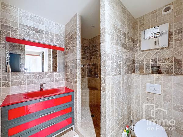 MAISON CHEZERY FORENS  270 m2