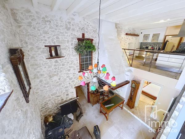 MAISON CHEZERY FORENS  270 m2