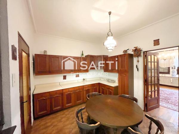 Maison 5 pièces avec grand terrain  Double garage – Neufchef