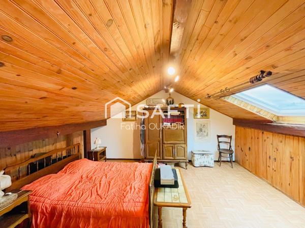 Maison 5 pièces avec grand terrain  Double garage – Neufchef