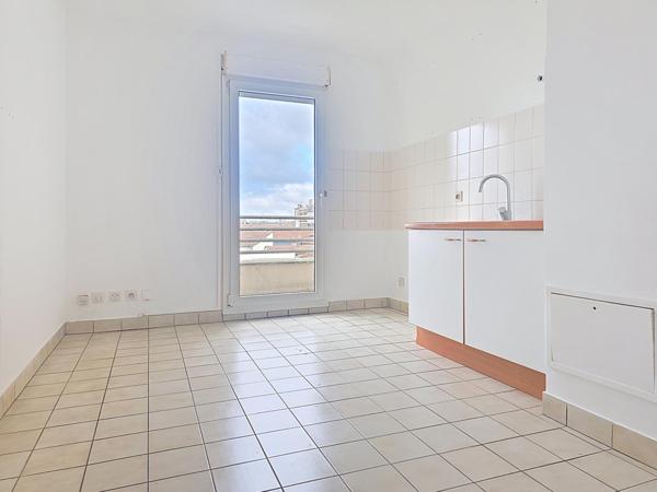 APPARTEMENT TYPE 4 AVEC PARKING PROCHE GARE