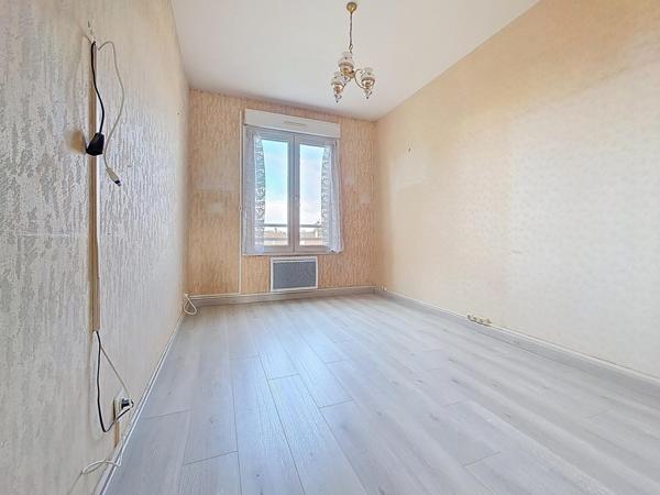 APPARTEMENT TYPE 4 AVEC PARKING PROCHE GARE