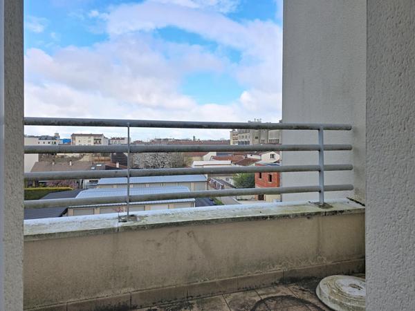 APPARTEMENT TYPE 4 AVEC PARKING PROCHE GARE
