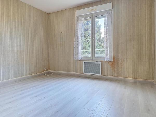 APPARTEMENT TYPE 4 AVEC PARKING PROCHE GARE