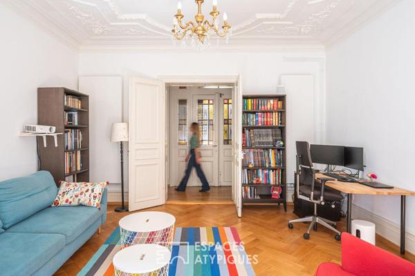 Appartement familial de style haussmannien avec balcon