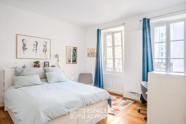 Appartement familial de style haussmannien avec balcon