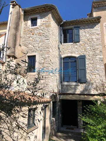 Saint-Hippolyte-du-Fort Maison de maître de 12 pièces avec 283 m² de jardin proches des commodités à pied