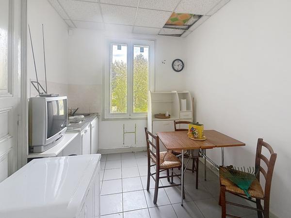 À vendre - Immeuble 100 m² situé à Tours (37000)