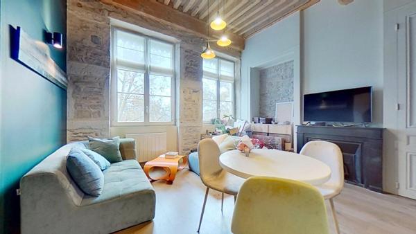 30 cours d’Herbouville Lyon 69004 – T2 Meublé – 890 CC