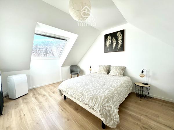 Propriete
                                                                                                                                                                                                                                                                                                                        8 pièce(s)                                                                                                                                                                                                          5 chambre(s)                                                                                                                                                                                                          210  m²