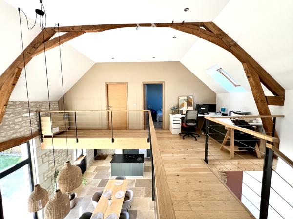 Propriete
                                                                                                                                                                                                                                                                                                                        8 pièce(s)                                                                                                                                                                                                          5 chambre(s)                                                                                                                                                                                                          210  m²