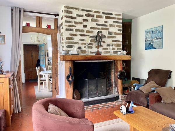 Maison
                                                                                                                                                                                                                                                                                                                        4 pièce(s)                                                                                                                                                                                                          1 chambre(s)                                                                                                                                                                                                          65  m²