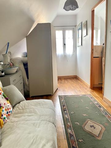 Maison
                                                                                                                                                                                                                                                                                                                        4 pièce(s)                                                                                                                                                                                                          1 chambre(s)                                                                                                                                                                                                          65  m²