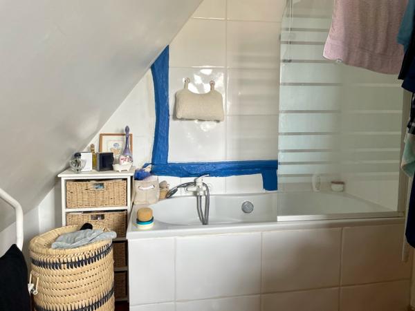 Maison
                                                                                                                                                                                                                                                                                                                        4 pièce(s)                                                                                                                                                                                                          1 chambre(s)                                                                                                                                                                                                          65  m²