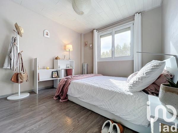 Appartement 3 pièces de 56 m² à Salon-de-Provence (13300)