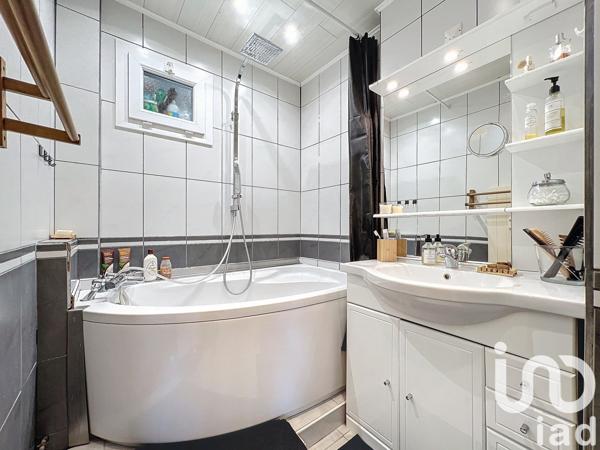 Appartement 3 pièces de 56 m² à Salon-de-Provence (13300)