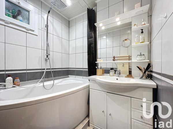 Appartement 3 pièces de 56 m² à Salon-de-Provence (13300)