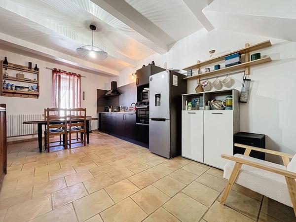 Sérignan-Du-Comtat Maison de village 83m²